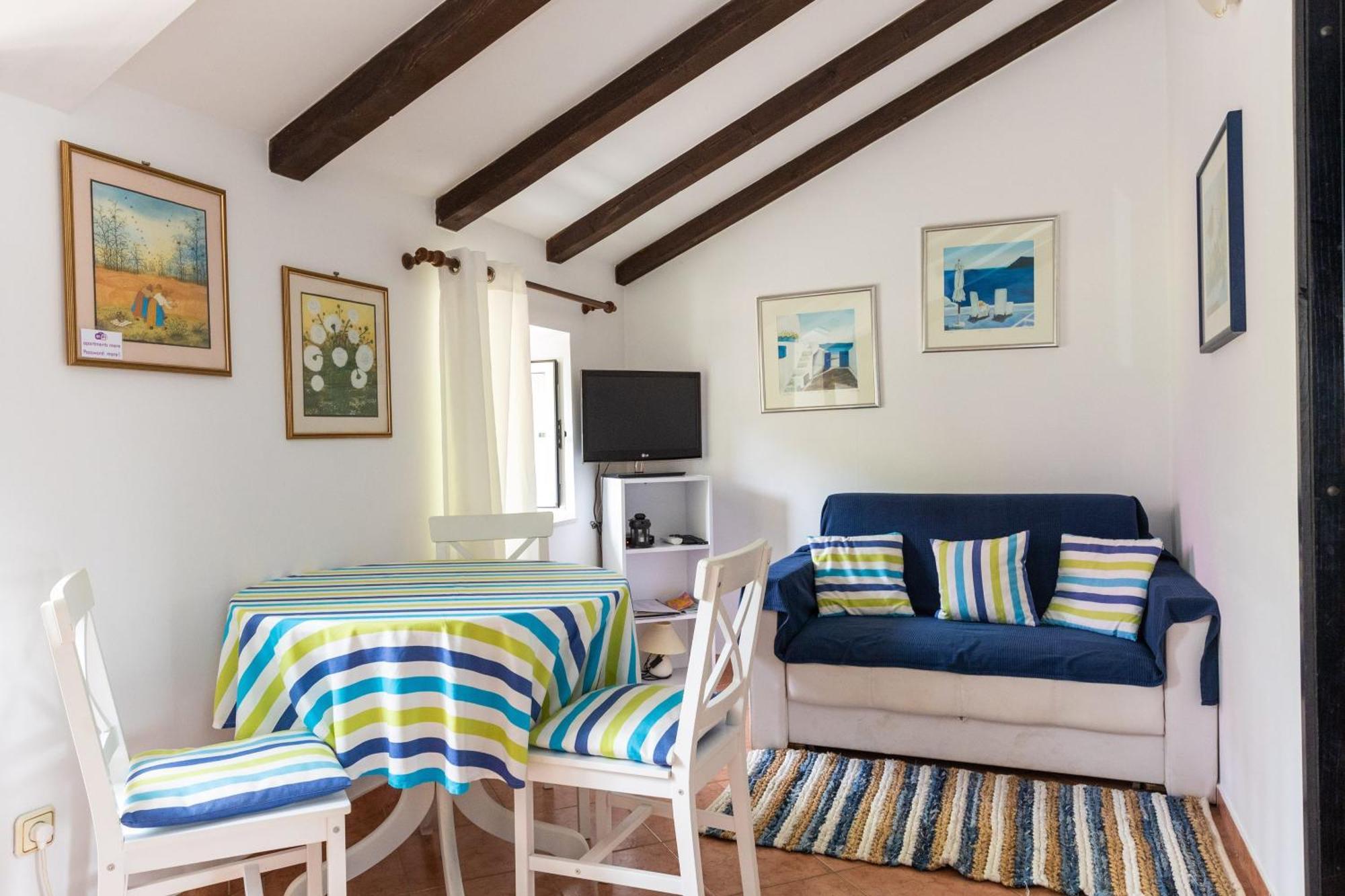 Apartments Mare Млини Номер фото