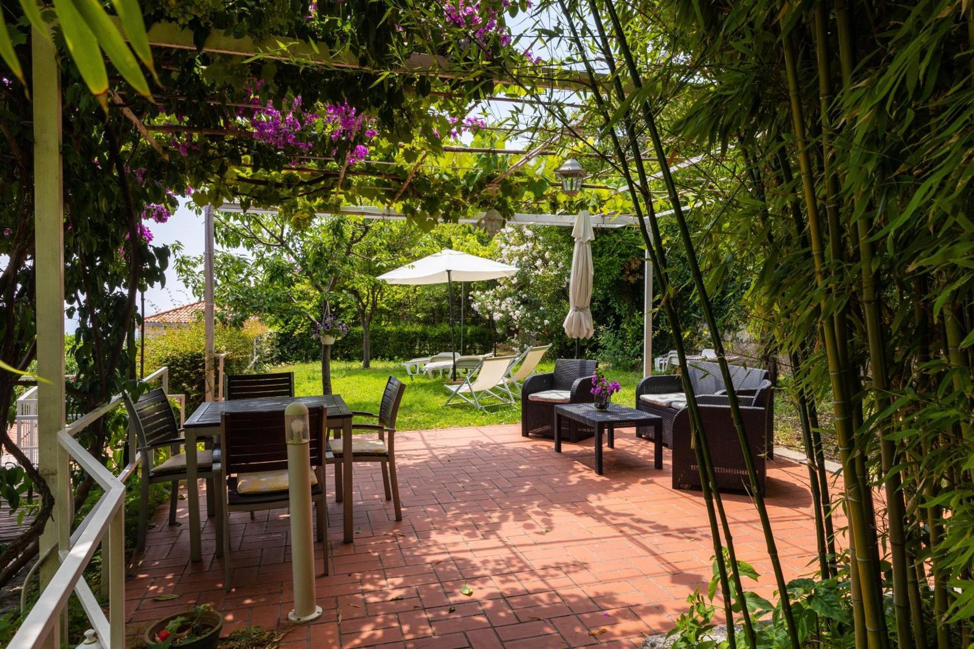 Apartments Mare Млини Номер фото